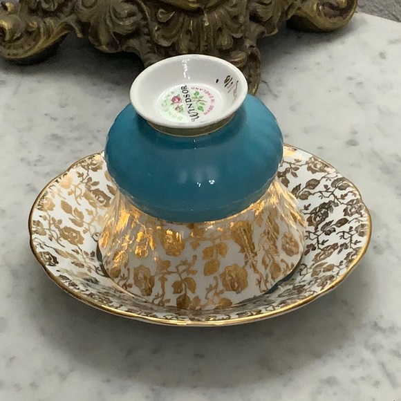 WINDSOR ROSE CUP & SAUCER SET VINTAGE MADE IN ENGLAND BONE CHINA - Picture 8 of 16